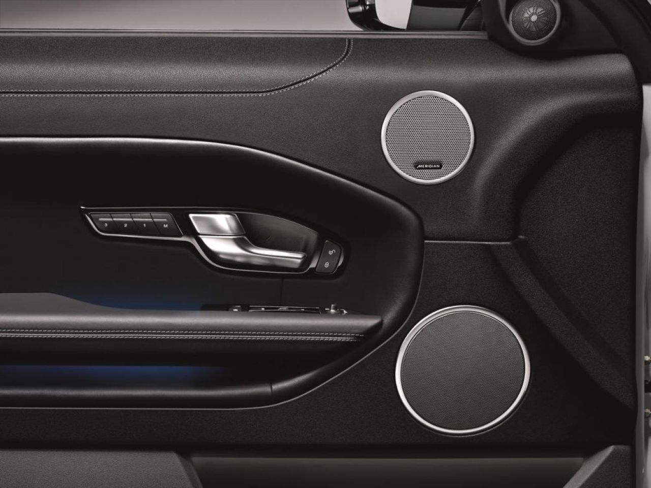 FOTO Noul Evoque vine direct din STAR WARS! Primele imagini cu noul model lansat de Range Rover_10