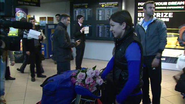 FOTO Simona Halep a revenit in tara: 