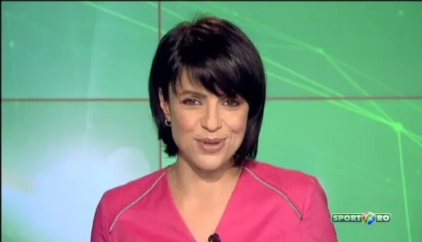 Handbalistul roman care vinde gogosi! Ce surpriza le-a pregatit colegilor de Dragobete. VIDEO