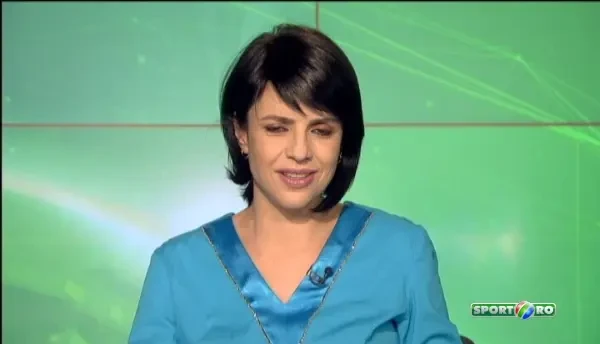 Fotbalistii Craiovei Le-au impartit de azi martisoare oltencelor fierbinti.