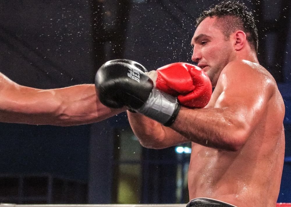 Cristian Ciocan a abandonat dupa runda a 8-a, Tyson Fury n-a avut nicio problema in fata romanului!_4