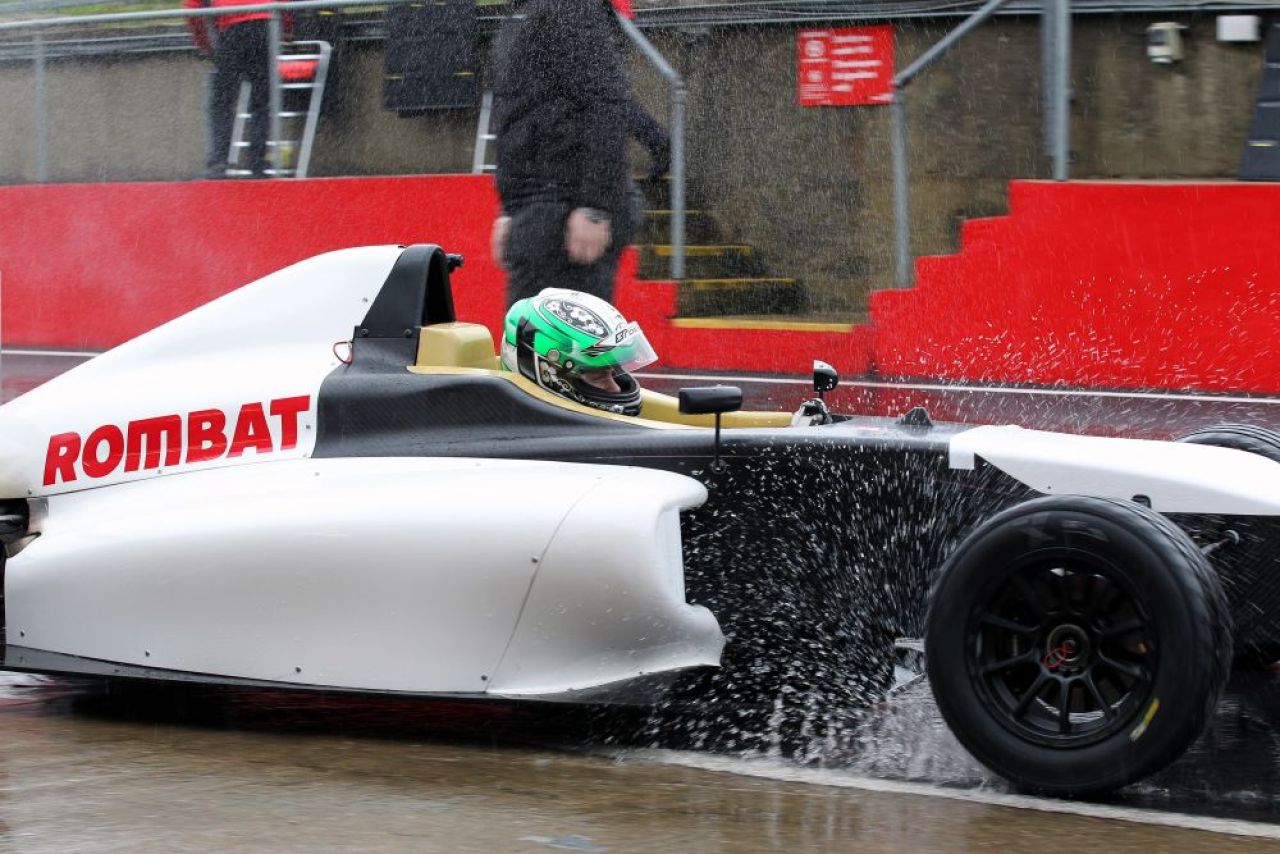 Are 15 ani si este prima femeie pilot din Romania care viseaza la Formula 1. Ce performanta a atins_1