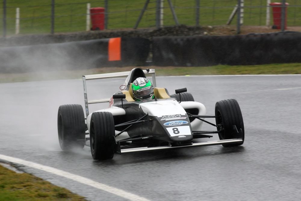 Are 15 ani si este prima femeie pilot din Romania care viseaza la Formula 1. Ce performanta a atins_5