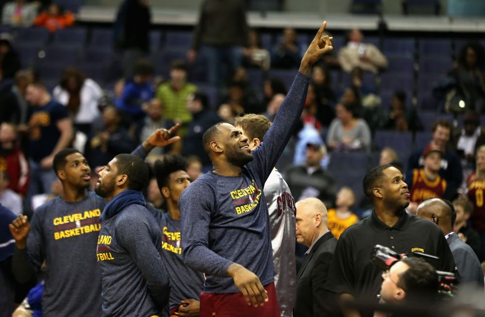LeBron James ataca al 3-lea titlu in NBA. Cine prinde ultimele locuri pentru playoff in cea mai tare liga de baschet din lume?_4