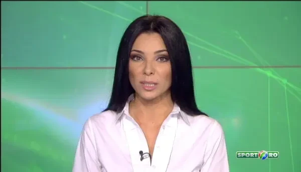 Ronaldo isi trimite frizerul o data pe luna in Portugalia sa-i dichiseasca...statuia de ceara | VIDEO