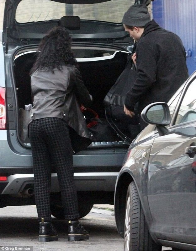 A facut milioane, dar prefera sa conduca un Duster! Ce actor celebru de la Hollywood a surprins in acest weekend: FOTO_2