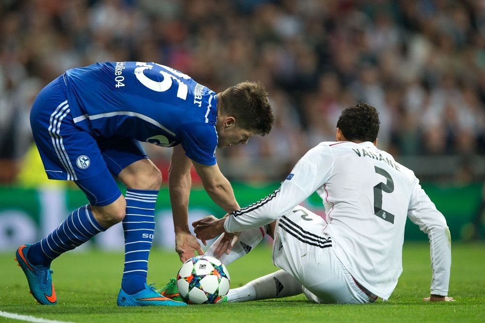Rusine REALA | Galacticii au revenit cu picioarele pe pamant, dar au mers in sferturi! Fanii i-au fluierat la final: 