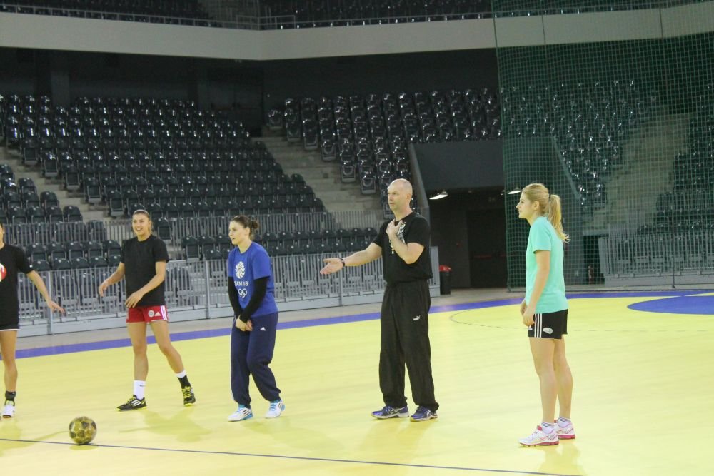 Noul selectioner al nationalei de handbal are planuri mari, dar nu se hazardeaza: 