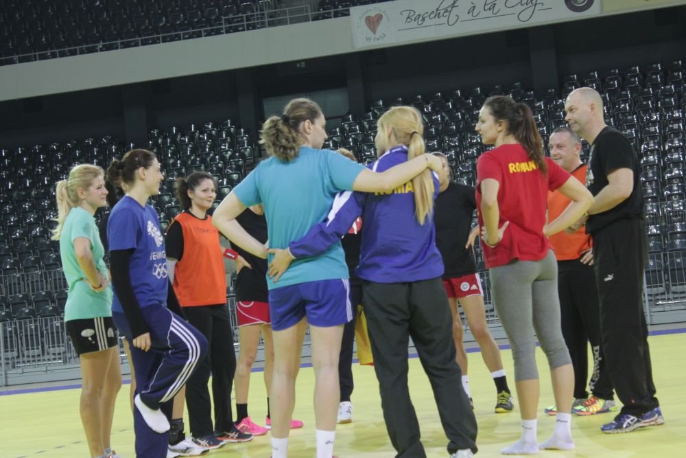 Noul selectioner al nationalei de handbal are planuri mari, dar nu se hazardeaza: 
