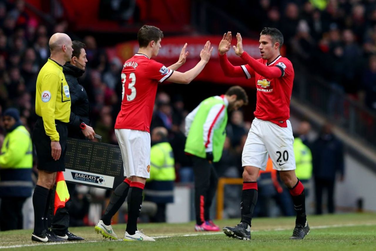 Scandal urias provocat de doi fotbalisti ai lui Manchester United: i-au oferit 10 mii de lire unei tinere pentru sex!_1
