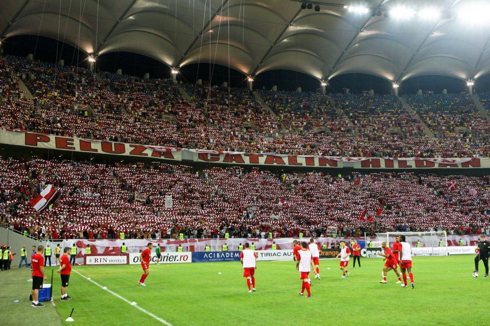 Fanii lui Dinamo au vrut sa intre in cantonament peste jucatori! Jucatorii s-au speriat si au chemat Politia! VIDEO