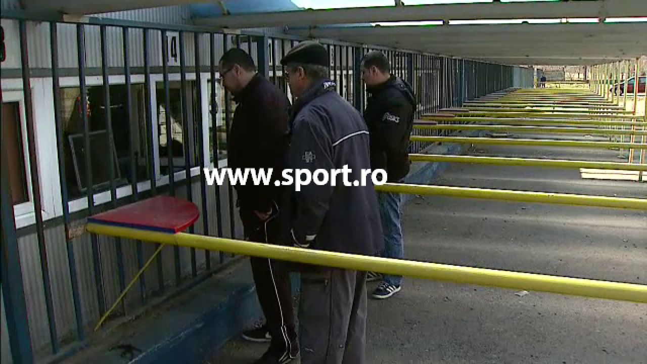 FOTO DEZOLANT! Steaua, parasita de fani: