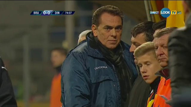 Scene incredibile la Brasov - Dinamo! Patronul Ioan Neculaie a coborat nervos de la loja si i-a chemat pe toti la ORDINE! FOTO