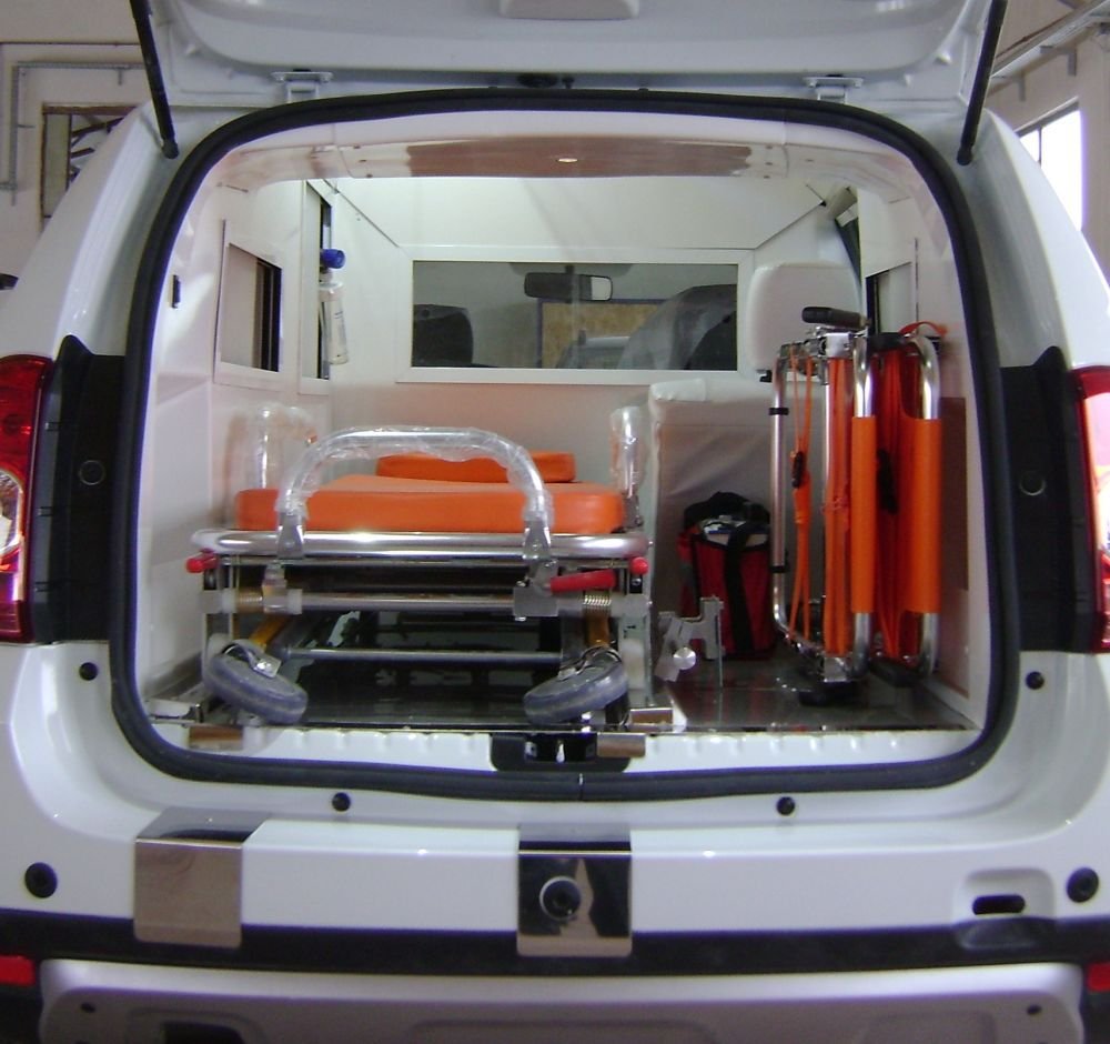 FOTO Asa arata primul Duster AMBULANTA! Primele modele se duc tocmai in Angola! Ce modificari a facut Dacia_3