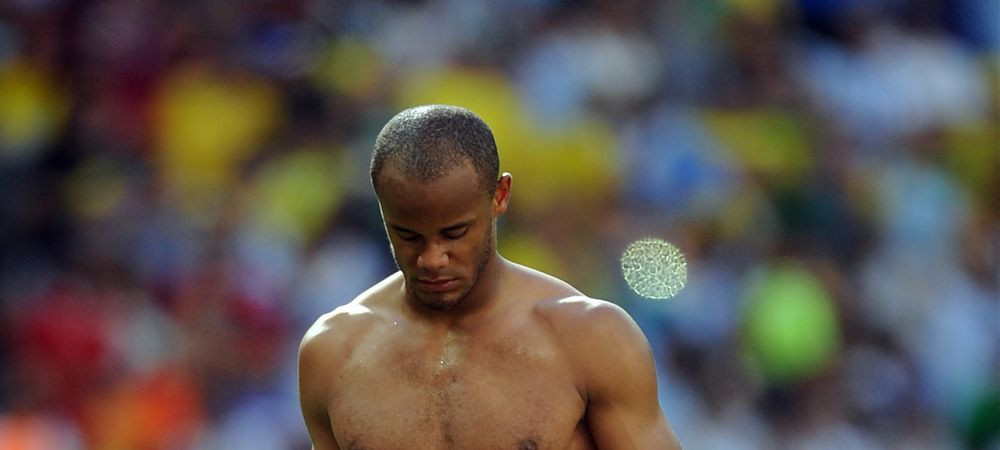 Faza INCREDIBILA in preliminariile EURO! Kompany a luat rosu, dar ce i-a facut adversarul este greu de suportat! VIDEO