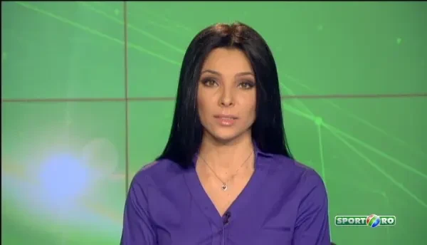 De acum, fotbalistii se pot imbraca de la sotia lui Trica si fiica lui Balaci. Nascuta pe 1 aprilie, Lorena a lansat prima colectie pentru barbati :)