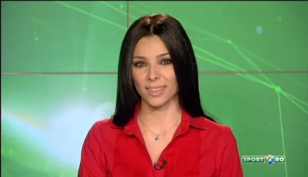 Hamilton a fost dezbracat de englezi: si-a aratat zecile de tatuaje in fata camerelor