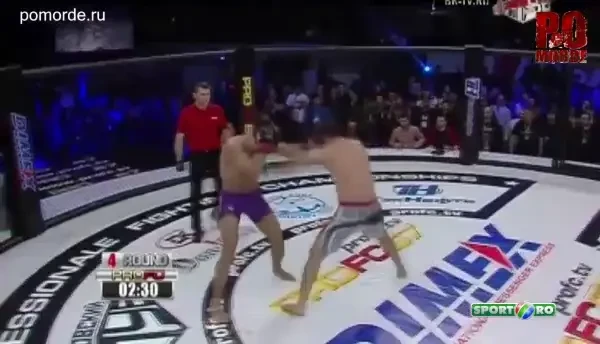 Ce se intampla dupa acest KO este absolut uluitor! In mai putin de 1 minut sunt 50 de persoane care se bat in cusca! VIDEO