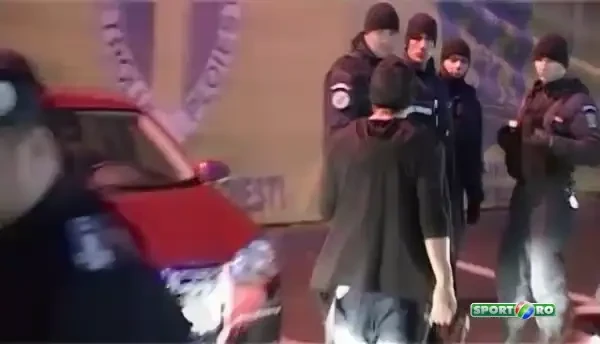 Scandal monstru: Teixeira, acuzat ca a luat galben intentionat ca sa nu joace cu Steaua! Dialogul cu suporterii in parcare: VIDEO