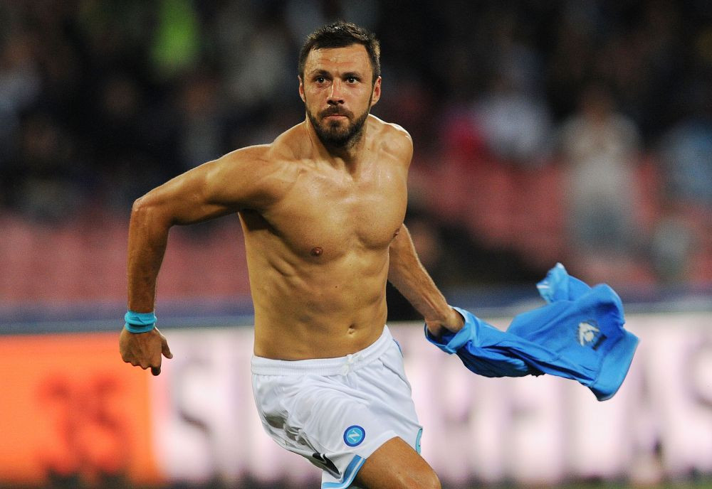 A jucat pentru Italia si a fost vedeta la Liverpool si Napoli, acum a fost arestat pentru FURT