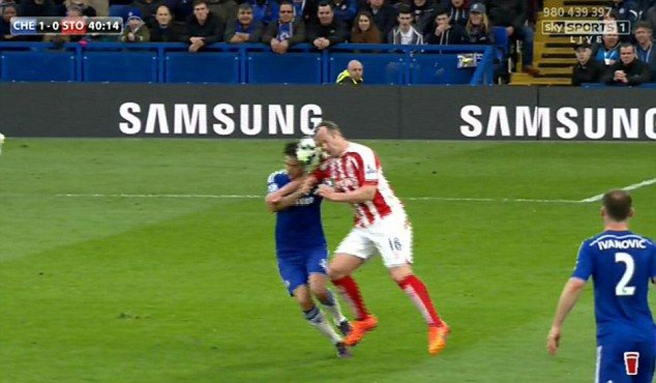 Cum arata fata lui Fabregas dupa ultima accidentare in Premier League. A ajuns la spital dupa asta. FOTO_1
