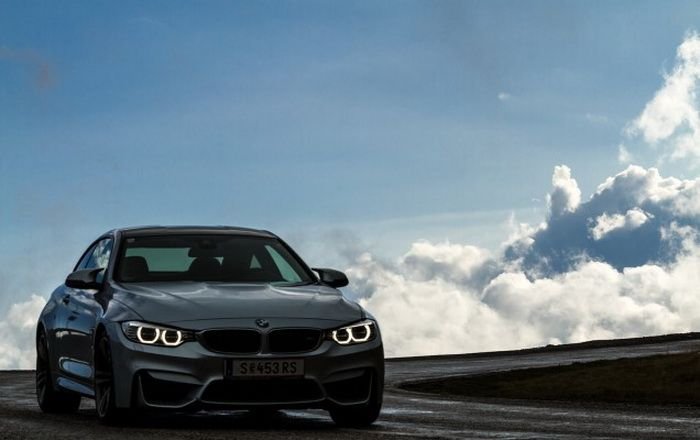 Nebunia lor nu are limite! Ce au putut face cu o bestie de masina pe Transfagarasan intrece orice imaginatie