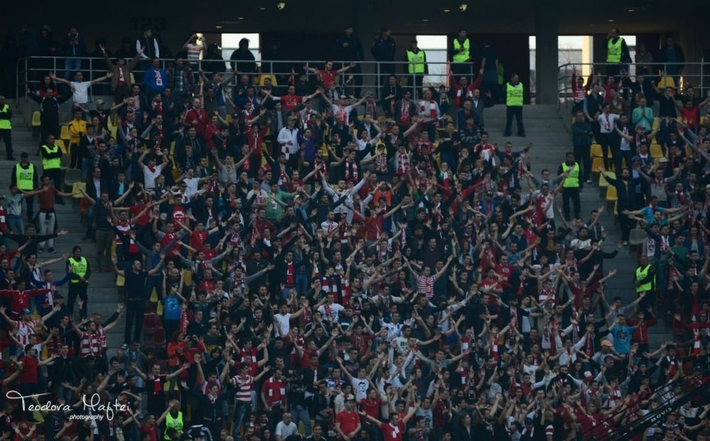 GALERIE FOTO | Ce nu s-a vazut aseara la derby-ul de pe National Arena: bannere, suporteri si un Borcea Jr. de nerecunoscut!_6
