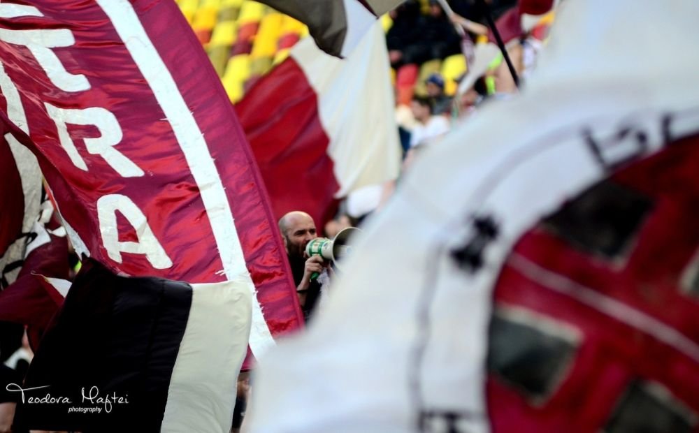 GALERIE FOTO | Ce nu s-a vazut aseara la derby-ul de pe National Arena: bannere, suporteri si un Borcea Jr. de nerecunoscut!_8