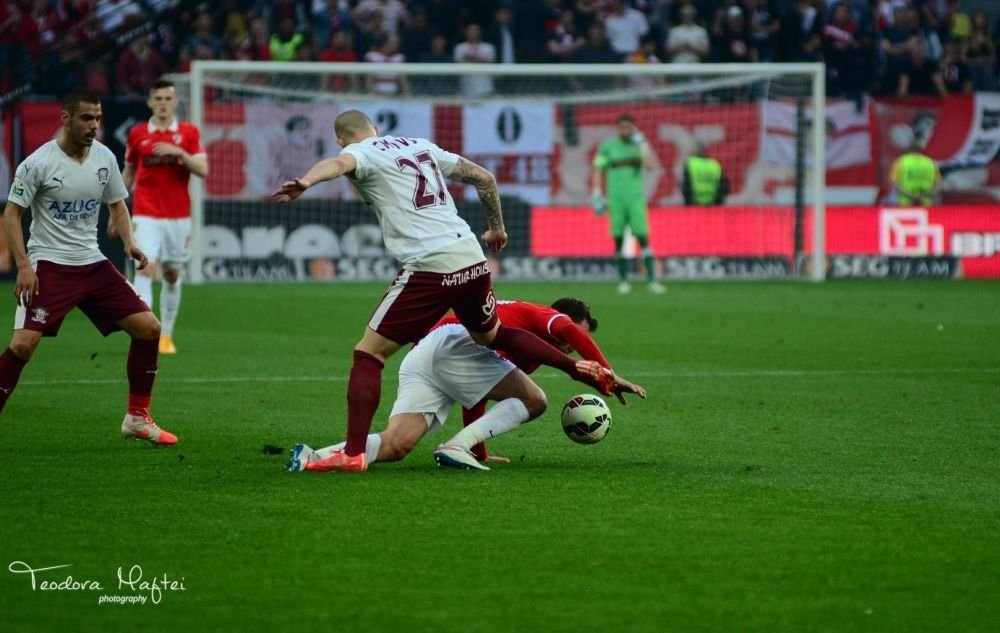 GALERIE FOTO | Ce nu s-a vazut aseara la derby-ul de pe National Arena: bannere, suporteri si un Borcea Jr. de nerecunoscut!_10