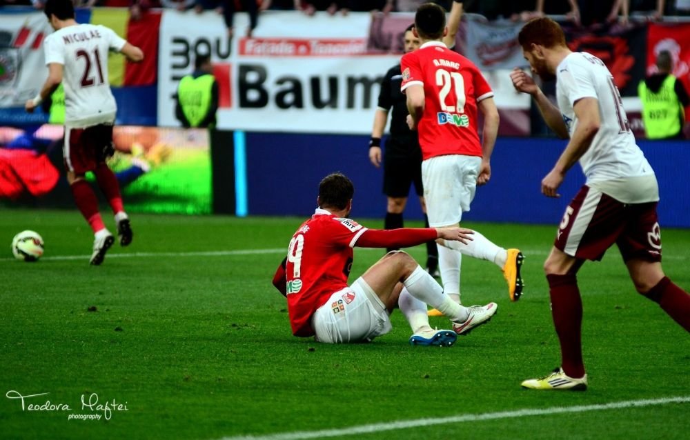 GALERIE FOTO | Ce nu s-a vazut aseara la derby-ul de pe National Arena: bannere, suporteri si un Borcea Jr. de nerecunoscut!_16