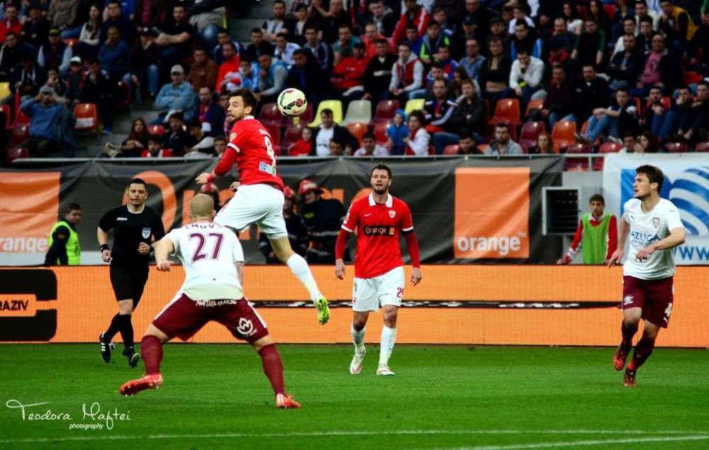 GALERIE FOTO | Ce nu s-a vazut aseara la derby-ul de pe National Arena: bannere, suporteri si un Borcea Jr. de nerecunoscut!_18