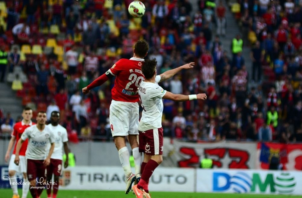 GALERIE FOTO | Ce nu s-a vazut aseara la derby-ul de pe National Arena: bannere, suporteri si un Borcea Jr. de nerecunoscut!_22