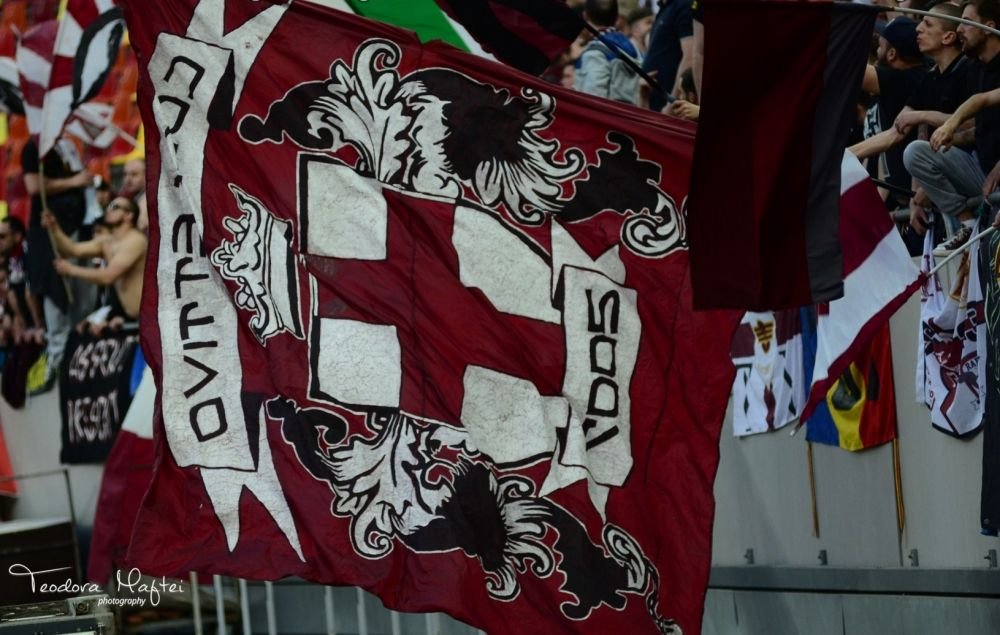 GALERIE FOTO | Ce nu s-a vazut aseara la derby-ul de pe National Arena: bannere, suporteri si un Borcea Jr. de nerecunoscut!_25