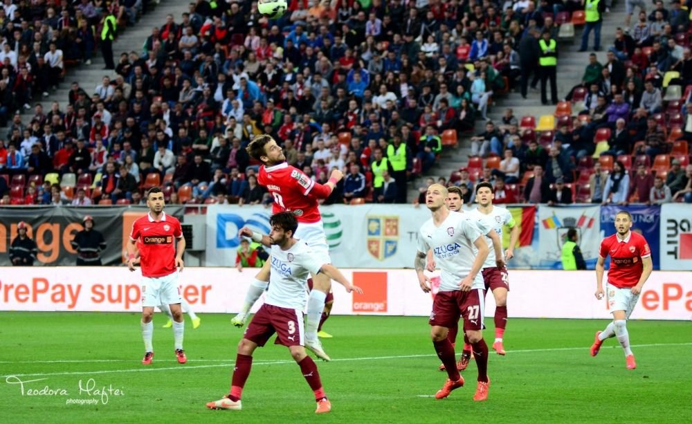 GALERIE FOTO | Ce nu s-a vazut aseara la derby-ul de pe National Arena: bannere, suporteri si un Borcea Jr. de nerecunoscut!_26