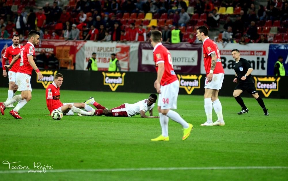 GALERIE FOTO | Ce nu s-a vazut aseara la derby-ul de pe National Arena: bannere, suporteri si un Borcea Jr. de nerecunoscut!_31