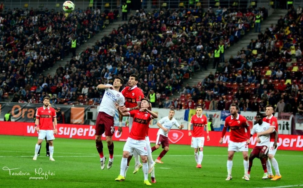 GALERIE FOTO | Ce nu s-a vazut aseara la derby-ul de pe National Arena: bannere, suporteri si un Borcea Jr. de nerecunoscut!_34