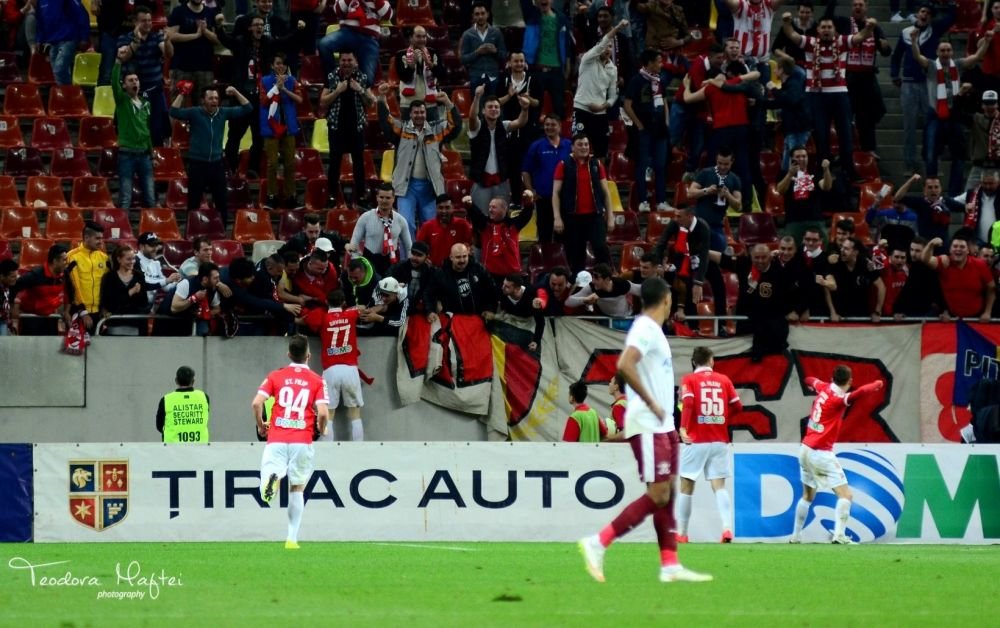 GALERIE FOTO | Ce nu s-a vazut aseara la derby-ul de pe National Arena: bannere, suporteri si un Borcea Jr. de nerecunoscut!_36