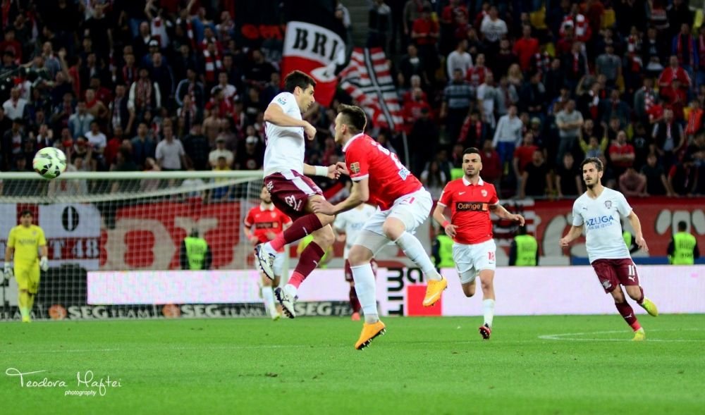 GALERIE FOTO | Ce nu s-a vazut aseara la derby-ul de pe National Arena: bannere, suporteri si un Borcea Jr. de nerecunoscut!_40