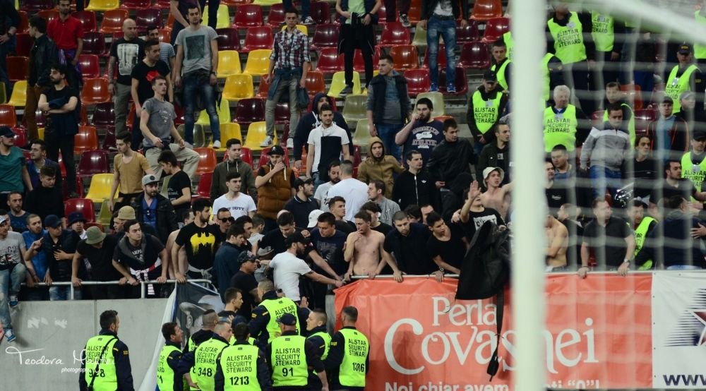 GALERIE FOTO | Ce nu s-a vazut aseara la derby-ul de pe National Arena: bannere, suporteri si un Borcea Jr. de nerecunoscut!_43