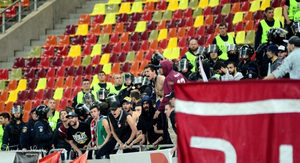 GALERIE FOTO | Ce nu s-a vazut aseara la derby-ul de pe National Arena: bannere, suporteri si un Borcea Jr. de nerecunoscut!_52