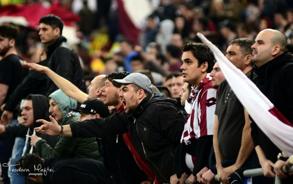 GALERIE FOTO | Ce nu s-a vazut aseara la derby-ul de pe National Arena: bannere, suporteri si un Borcea Jr. de nerecunoscut!_60