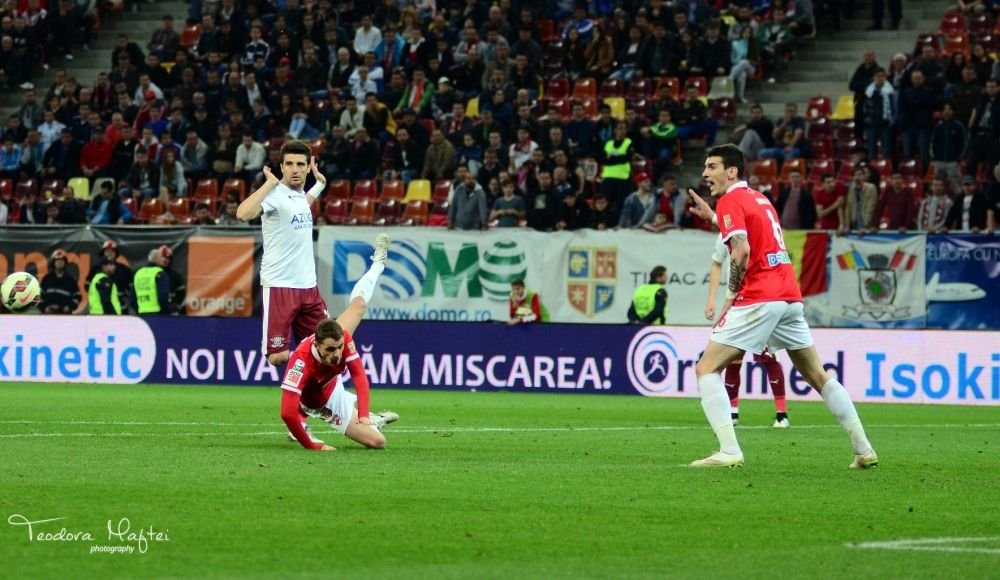 GALERIE FOTO | Ce nu s-a vazut aseara la derby-ul de pe National Arena: bannere, suporteri si un Borcea Jr. de nerecunoscut!_62