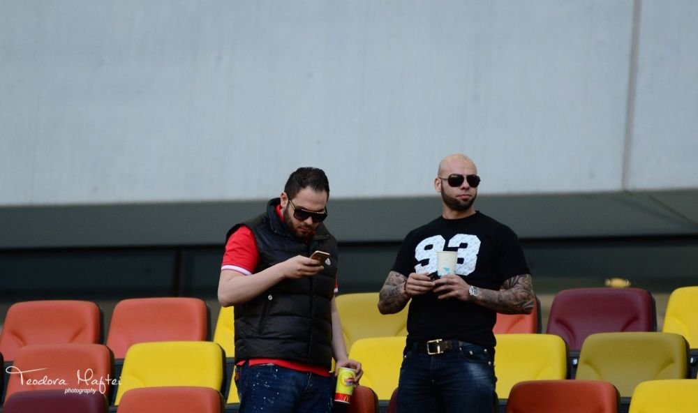 GALERIE FOTO | Ce nu s-a vazut aseara la derby-ul de pe National Arena: bannere, suporteri si un Borcea Jr. de nerecunoscut!_78