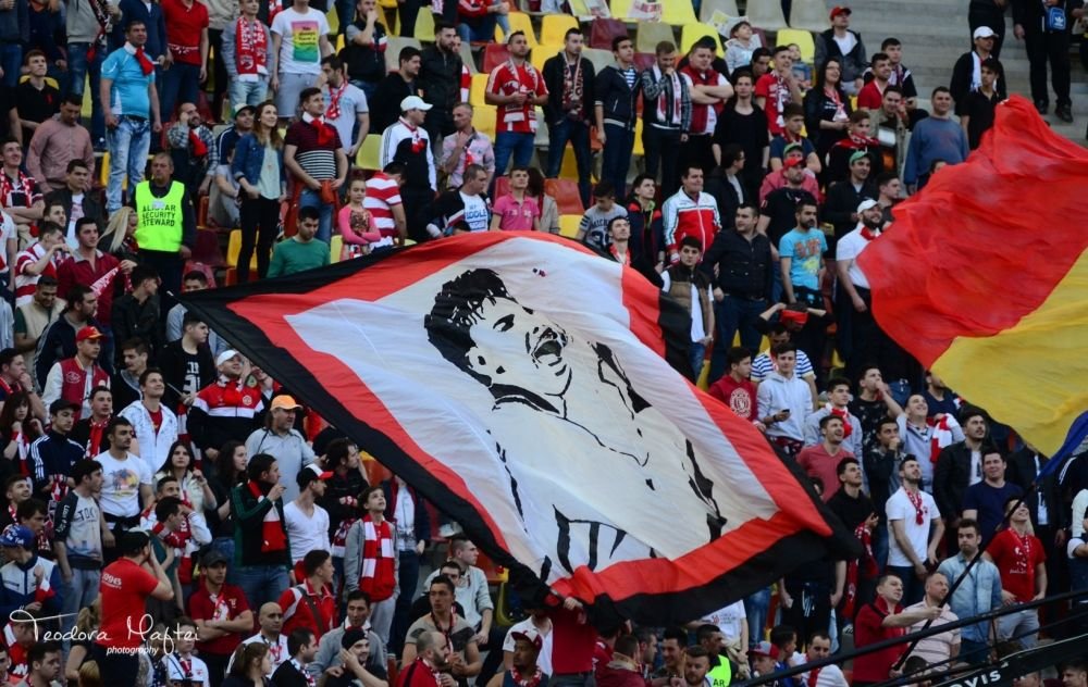 GALERIE FOTO | Ce nu s-a vazut aseara la derby-ul de pe National Arena: bannere, suporteri si un Borcea Jr. de nerecunoscut!_88