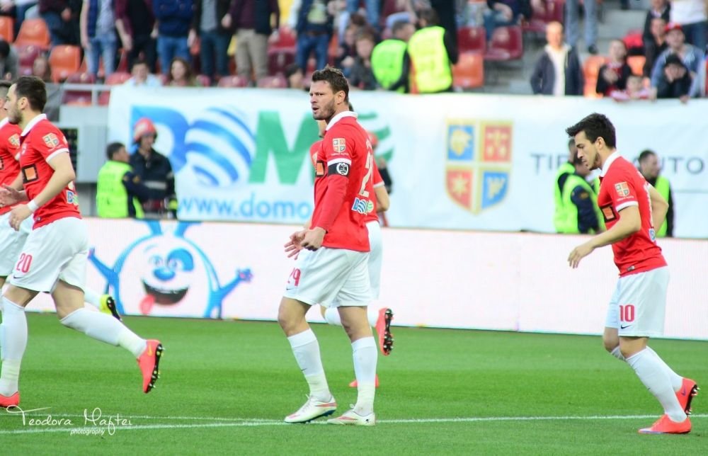 GALERIE FOTO | Ce nu s-a vazut aseara la derby-ul de pe National Arena: bannere, suporteri si un Borcea Jr. de nerecunoscut!_98
