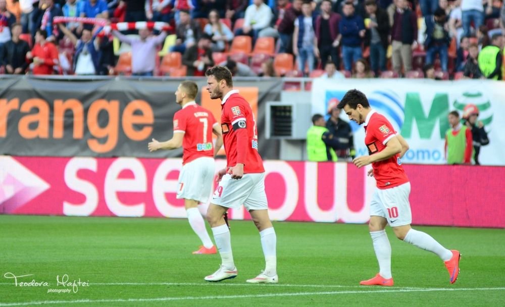 GALERIE FOTO | Ce nu s-a vazut aseara la derby-ul de pe National Arena: bannere, suporteri si un Borcea Jr. de nerecunoscut!_99