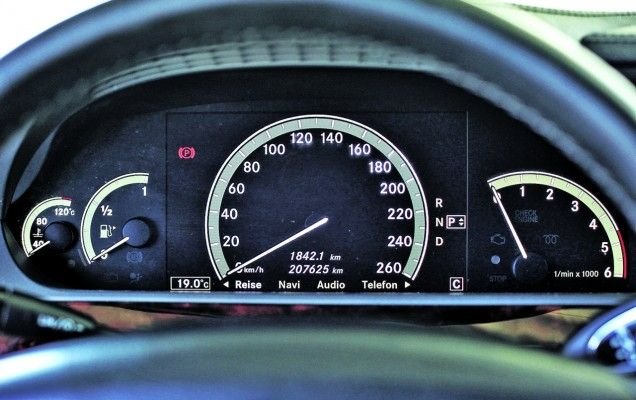 Vrei o masina demna de un presedinte de club? Mercedes iti da steaua cea mare la pret de Duster echipat full!&nbsp;