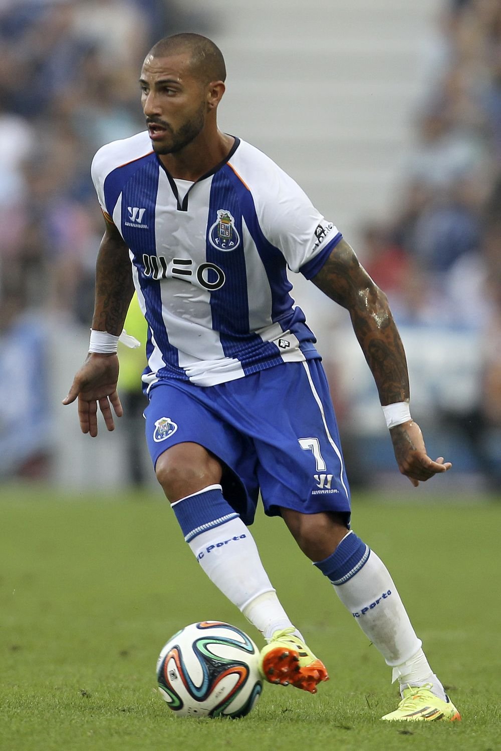 Trebuia sa fie mai tare ca Ronaldo si sa-si conduca tara la Mondial, dar si-a sabotat cariera. La 31 de ani, Quaresma e din nou EROU_4