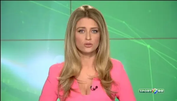 Asa ceva nu s-a mai vazut! O cursa de canotaj a fost intrerupta din cauza pestilor! VIDEO
