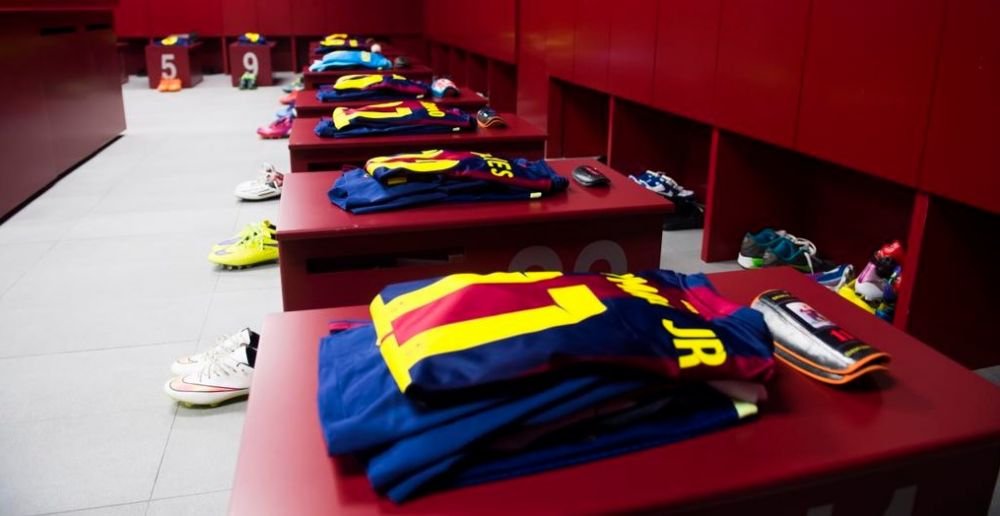 BARCELONA 2-0 PSG. Dubla superba a lui Neymar si pasa MAGICA de gol reusita de Iniesta intr-un meci in care PSG nu a existat! Barcelona e in semifinalele Ligii